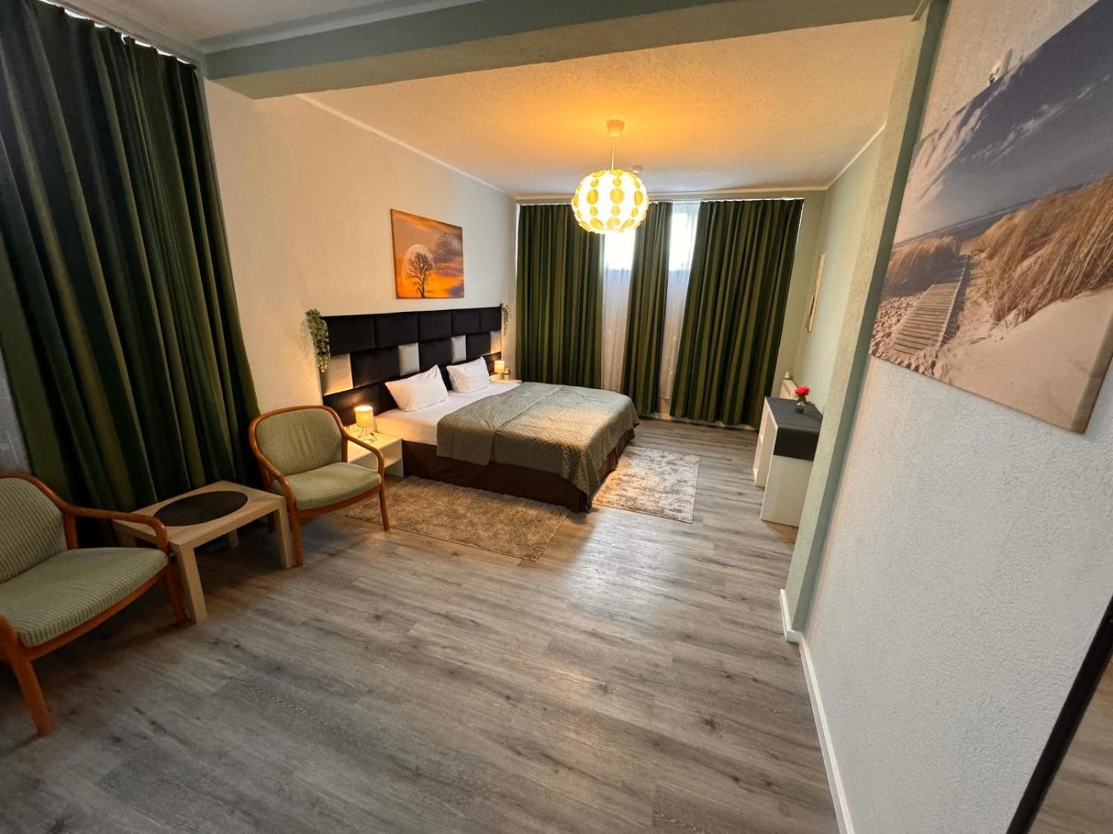 F-F Haus Monteuren Unterkunft Neuhausen auf den Fildern Bagian luar foto