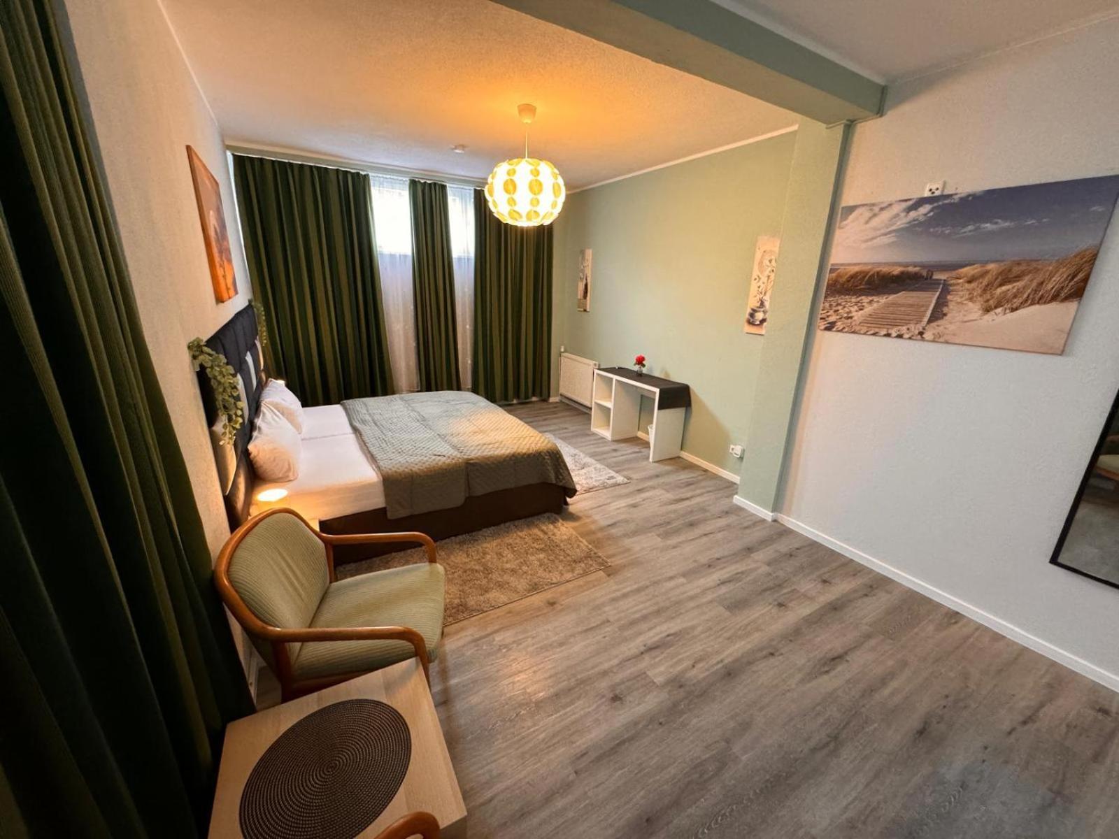 F-F Haus Monteuren Unterkunft Neuhausen auf den Fildern Bagian luar foto