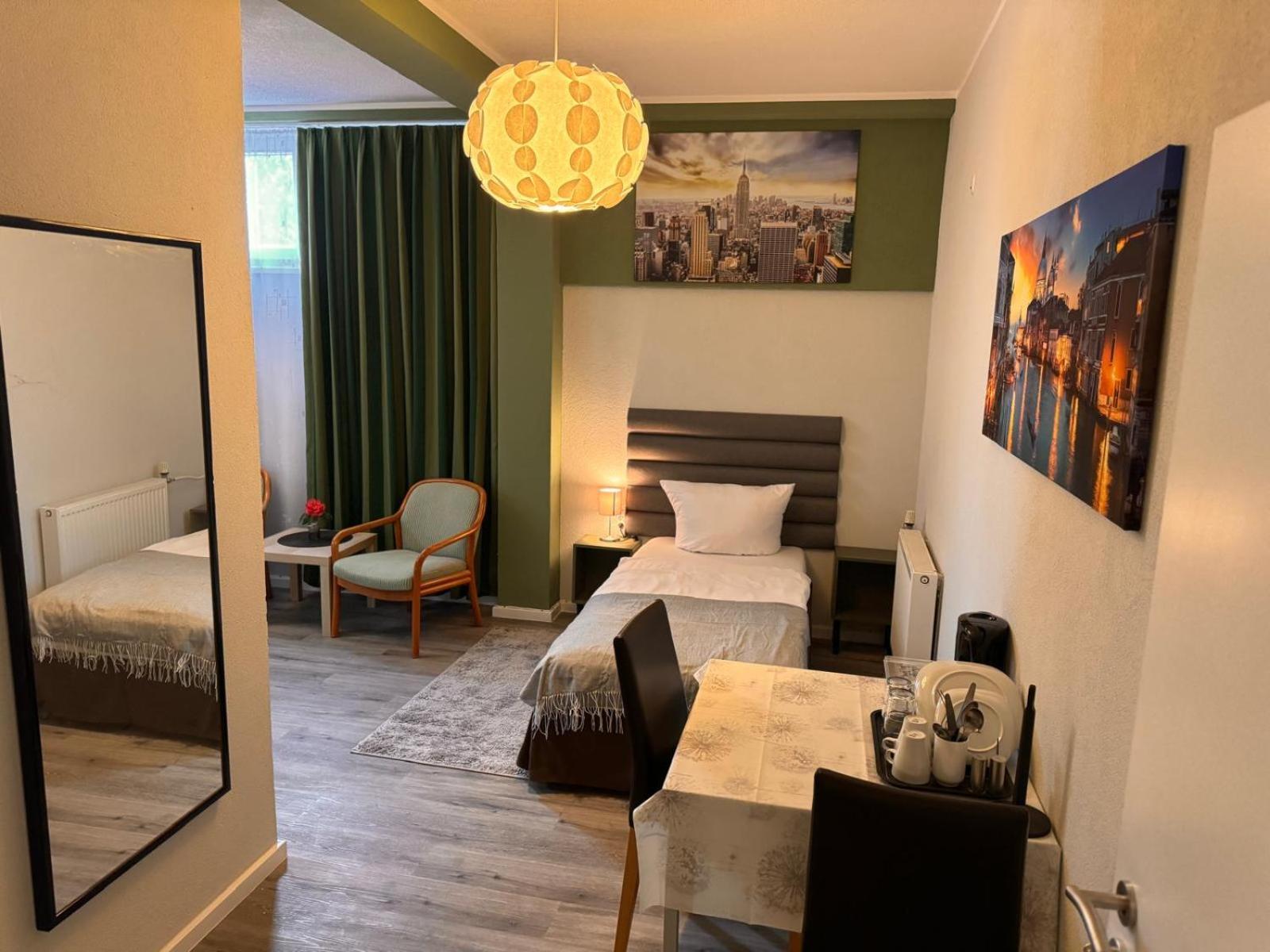 F-F Haus Monteuren Unterkunft Neuhausen auf den Fildern Bagian luar foto